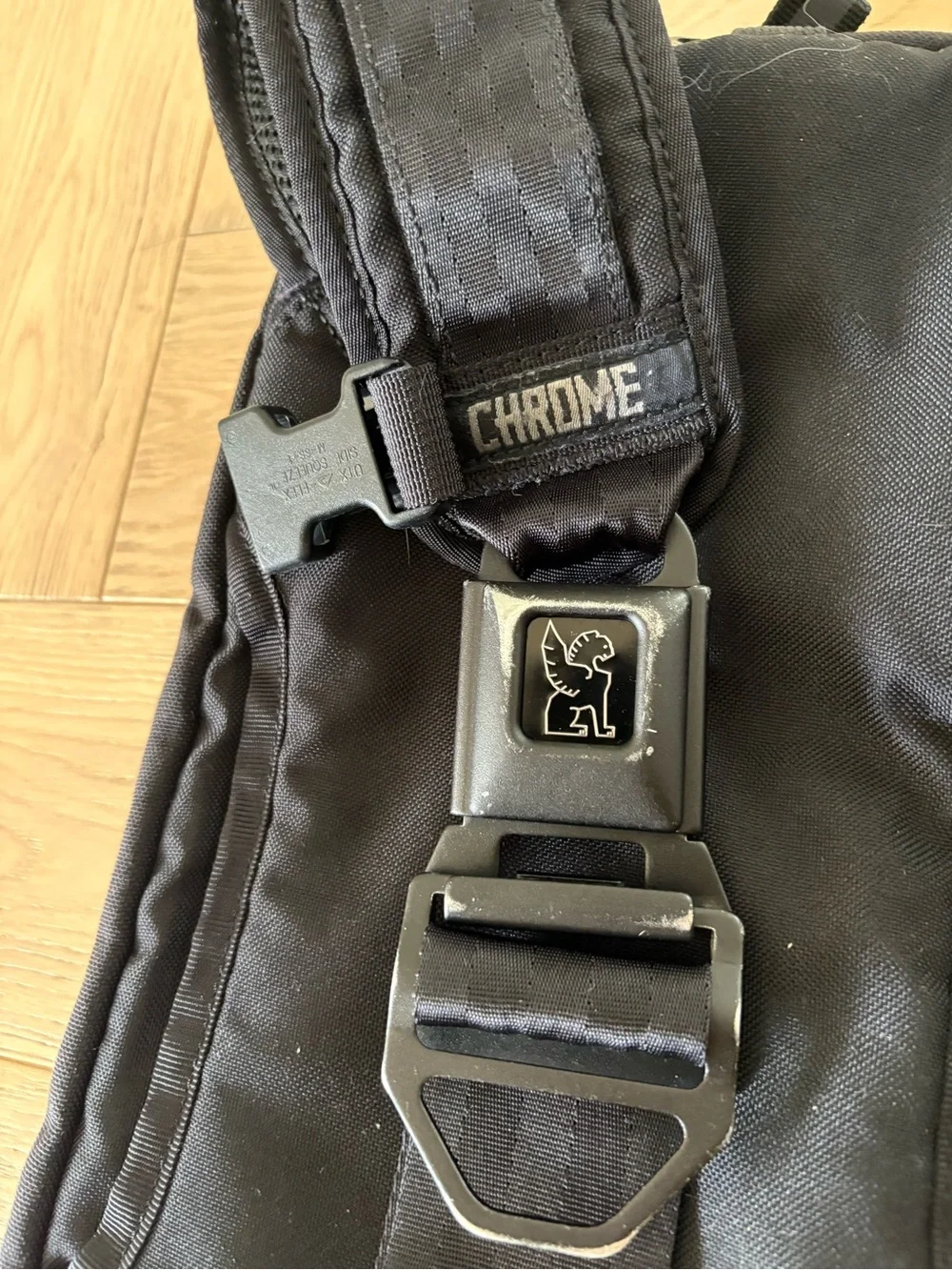 Chrome Industries chrome kadet